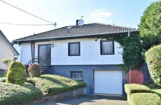 Haus kaufen in 54595 Weinsheim, **Walmdachbungalow mit Garage und großem Garten **