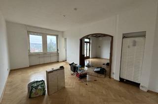 Wohnung kaufen in 75177 Pforzheim, Pforzheim - Hübsche 3 Zimmer Altbauwohnung im 1 OG mit Terrasse und mehr..... . in Zentraler Lage.