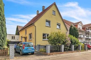 Einfamilienhaus kaufen in 76297 Stutensee, Stutensee - Freistehendes EFH mit Garage, Scheune und großem Garten in Staffort, Stutensee