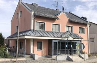 Haus kaufen in Bahnhofstraße 5, 94538 Fürstenstein, Fürstenstein - Wohn- und Geschäftshaus (ehemaliges Bankgebäude) in zentraler Lage in Fürstenstein