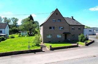 Haus kaufen in Bundesstrasse 5, 54570 Weidenbach, Weidenbach - Freistehendes, geräumiges Haus mit 2 Wohneinheiten, 3 Garagen, überdachter Terrasse und Garten in Weidenbach