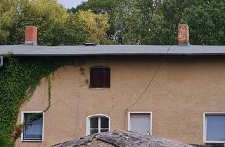 Bauernhaus kaufen in 06193 Wettin-Löbejün, Wettin-Löbejün - Ländliches Anwesen mit Stallungen und Scheune