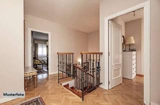 Wohnung kaufen in Gartenstraße xxx, 57399 Kirchhundem, Doppelhaushälfte, Balkon und Gartenhaus + provisionsfrei +