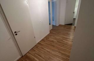 Wohnung mieten in Lutterbacher Straße, 14167 Zehlendorf, Moderne 3-Zimmer-Wohnung mit Wintergarten, offener Wohnküche und Fußbodenheizung – ca. 90 m² Wohnkom