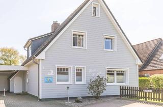 Einfamilienhaus kaufen in 25761 Büsum, Büsum - Hochwertig modernisiertes Haus in bester 1 A Lage mit ca. 213 m² Wohnfläche, 2 Wohneinheiten, großem Garten und Garage unweit der Familienlagune