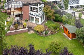 Einfamilienhaus kaufen in 71364 Winnenden, Winnenden - Stilvolles, großzügiges Landhaus für zwei Generationen mit atemberaubendem Garten und Ausblick