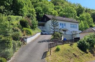 Einfamilienhaus kaufen in 54646 Bettingen, Bettingen - Einfamilienhaus mit viel Nutzungspotenzial und herrlicher Aussicht!