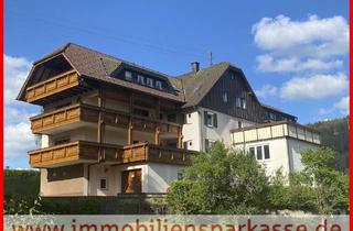 Mehrfamilienhaus kaufen in 75337 Enzklösterle, Enzklösterle - Schwarzwaldpanorama - Wohnen-Vermieten-Erweitern!