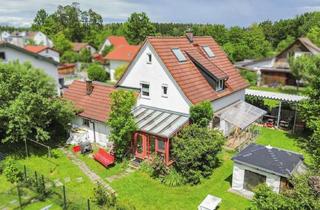 Anlageobjekt in 84478 Waldkraiburg, Renovierungsbedürftiges Einfamilienhaus in begehrter Sackgassenlage mit wunderschönem Garten!