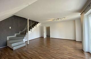 Wohnung mieten in Kleikstraße 75, 52134 Herzogenrath, Herzogenrath Zentrum - sehr schöne helle Dachgeschoss-Wohnung über zwei Ebenen mit Balkon