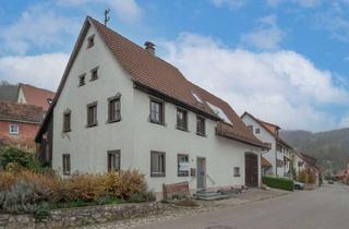 Bauernhaus kaufen in 72534 Hayingen, Gemütliches Bauernhaus mit einer Scheune