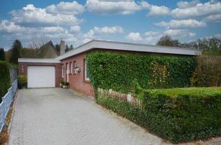 Einfamilienhaus kaufen in 26524 Hage, Flachdachbungalow in schöner Lage von Hage