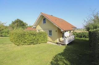 Haus kaufen in 23744 Schönwalde, Schönwalde am Bungsberg - Gepflegtes Holzhaus in traumhafter Feldrandlage im Ferienpark Mönchneversdorfer See