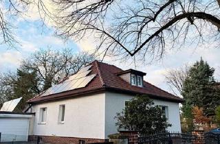 Einfamilienhaus kaufen in Hubertusstraße 27, 15566 Schöneiche, Schöneiche bei Berlin - CO2 neutral mit Pool und großem Grundstück - provisionsfrei