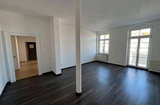 Wohnung kaufen in 09599 Freiberg, Komfortabel Wohnen in schönem Altbau * 3-Zi.-WE zur Hofseite * Balkon+Gäste-WC * Denkmalschutzobjekt