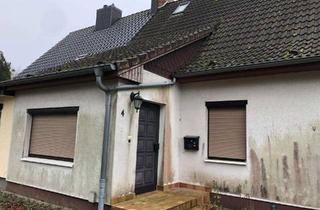 Haus kaufen in Kastanienallee, 23992 Zurow, In ruhiger Lage - Renovierungsbedürftige DHH mit großem Potenzial in der Nähe von Wismar