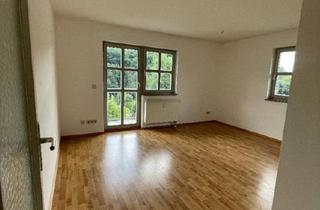 Wohnung mieten in 08468 Reichenbach, Kleine 3-Raum-Wohnung mit Balkon in Sonnenausrichtung