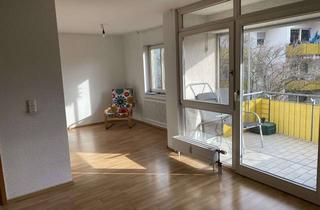 Wohnung kaufen in Neuenstädter Str. 29, 74172 Neckarsulm, TOP LAGE: geräumige Senioren-Whg. in NSU, Nähe Stadtpark! 2,5-Zimmer