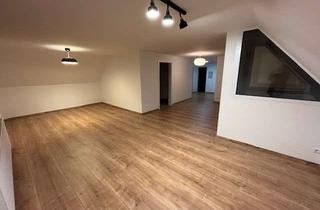 Wohnung mieten in Marktplatz 25a, 88416 Ochsenhausen, Exklusive, neuwertige 2-Zimmer-Dachgeschosswohnung mit geh. Innenausstattung mit Balkon und EBK