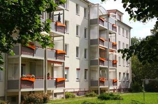 Wohnung mieten in Röntgenstraße 26, 02977 Hoyerswerda, Dachgeschoss-Wohnung mit Einbauküche und individuell geschnitten