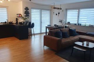 Wohnung mieten in Gebrüder-Reusch Straße, 51503 Rösrath, Top-gepflegte Dachgeschosswohnung mit Personenaufzug und Dachterrasse