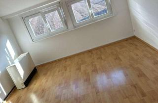 Wohnung kaufen in Schillerstraße 116, 73614 Schorndorf, Exklusive, gepflegte 2-Raum-DG-Wohnung in Schorndorf