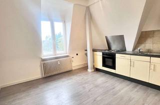 Wohnung kaufen in Düsseldorfer Str. 159, 51379 Opladen, Atraktive und großzügige Altbauwohnung mit Spitzboden