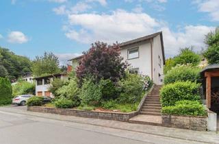 Haus kaufen in 67734 Sulzbachtal, Sulzbachtal - Eigenheim mit Garten, 4 Freistellplätzen und 4 Garagen in Waldrandlage