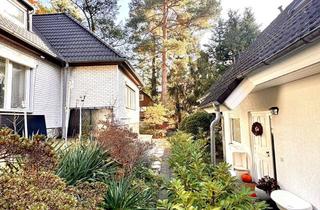 Haus kaufen in Grimmelshausenstraße, 14089 Kladow, Großes Grundstück mit zwei Einfamilienhäusern und viel Potenzial in Berlin-Kladow