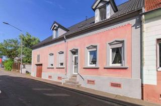 Bauernhaus kaufen in 66424 Homburg, Richtig zuhause: Umgebautes Bauernhaus mit Garten, einer Garage und 2 Freistellplätzen