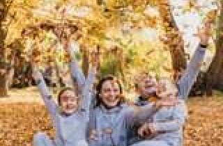 Haus kaufen in 55444 Schöneberg, Die bunte Blättervielfalt im Herbst im eigenen Garten erleben im Traumhaus von Bien Zenker inkl. Ba