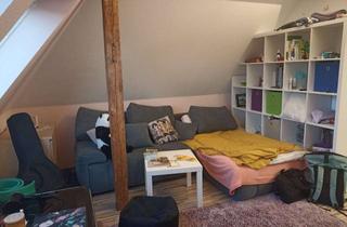 Wohnung mieten in 33649 Quelle, Gepflegte 1,5-Zimmer-Dachgeschosswohnung mit EBK in Bielefeld