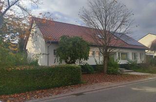 Haus mieten in Kronthaler Weg, 65824 Schwalbach, Erstbezug nach Sanierung: Geräumiges, günstiges 10-Zimmer-Einfamilienhaus in Schwalbach am Taunus