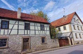 Einfamilienhaus kaufen in 97535 Wasserlosen, Wasserlosen - Einfamilienhaus mit bezauberndem Charme, weiteres kl. Einfamilienhaus, Innenhof, Scheune, Garten und Garagen in 97535 Wasserlosen-Burghausen, von Würzburg 28 Minuten entfernt (ID 10210)