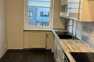 Wohnung kaufen in Sandinostraße 17b, 13055 Alt-Hohenschönhausen, 3 ZIMMER Wohnung -Lichtenberg- ruhig Wohnung