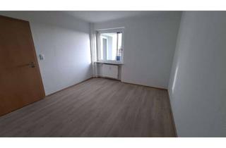 Wohnung mieten in Gluckstraße 15, 23556 St. Lorenz Nord, Gepflegte 2-Zimmer-Wohnung mit Balkon und EBK in Lübeck