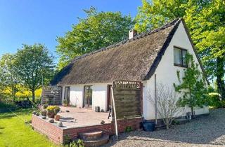 Haus kaufen in 24409 Stoltebüll, Reetkate mit wundervollem Garten-Abseitslage-Ostsee 5km