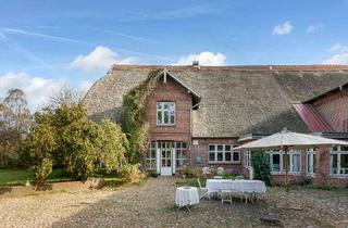 Bauernhaus kaufen in 25551 Lohbarbek, Saniertes Bauernhaus in solitärer Lage - Hofleben in Lohbarbek nordwestlich von Hamburg