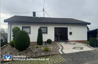 Einfamilienhaus kaufen in 54426 Schönberg, Schönberg - Winkelbungalow in ruhigem Hunsrückort