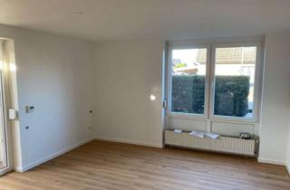 Wohnung mieten in Augsburger Straße 37/39, 48529 Nordhorn, Single Wohnung kompl. renoviert, mit EBK u. Carport ab sofort