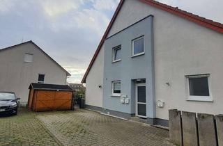 Wohnung mieten in Flößerweg 34, 55252 Mainz-Kastel, Moderne und gemütliche Maisonette-Wohnung mit drei Zimmern und Balkon in ruhiger Lage