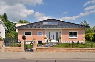 Haus kaufen in 04509 Wiedemar, Grundstück Wiedemar inklusive: Bungalow mit attraktivem Atrium schafft ungewohnte Ausblicke