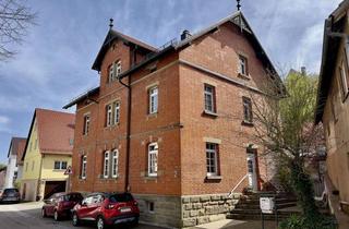 Haus kaufen in 74354 Besigheim, Historische Immobilie im Schweizer Stil: Saniertes Dreifamilienhaus mit Garten & Garage