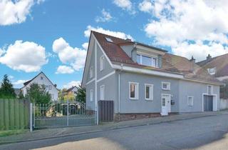 Haus kaufen in 75210 Keltern, Teilmodernisiertes Wohnhaus mit Scheune