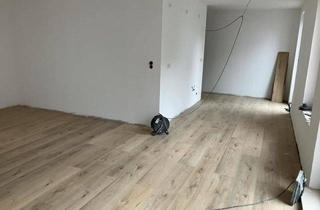 Lofts mieten in Turnstraße 25, 09126 Chemnitz, Erstbezug nach San.! Große Loft 1-Zi. im Hinterhaus mit Du. und Lam. in zentraler Lage. EBK mgl.