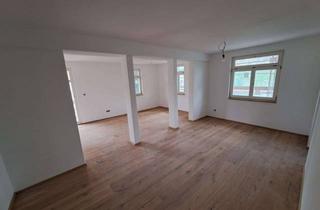 Wohnung mieten in Hauptstraße 51, 90607 Rückersdorf, Erstbezug nach Sanierung mit Balkon: 3-Zimmer-Wohnung in denkmalgeschützem Fachwerkhaus