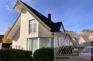 Haus kaufen in 59320 Ennigerloh, Ennigerloh - Helles, modernisiertes Ein- Zweifamilienhaus mit Vollkeller und Garage in zentraler ruhiger Siedlungslage