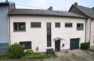 Reihenhaus kaufen in 66346 Püttlingen, Püttlingen / Köllerbach - Charmantes Einfamilienhaus in kleiner Nebenstraße im Grünen gelegen