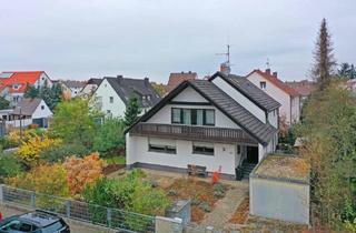 Haus kaufen in 90475 Nürnberg, Nürnberg - Besondere Architektur, vielseitige Möglichkeiten Freistehendes Ein-Zweifamilienhaus in Altenfurt