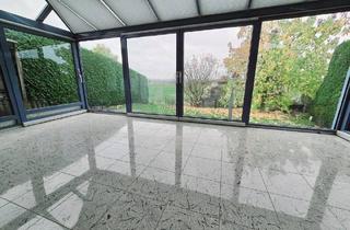 Wohnung kaufen in 91227 Leinburg, Leinburg - -- Wohnen am Moritzberg mit tollem Fernblick -- 3 Zimmer Wohnung mit Einbauküche und Garten -- Wintergarten -- Provisionsfrei --